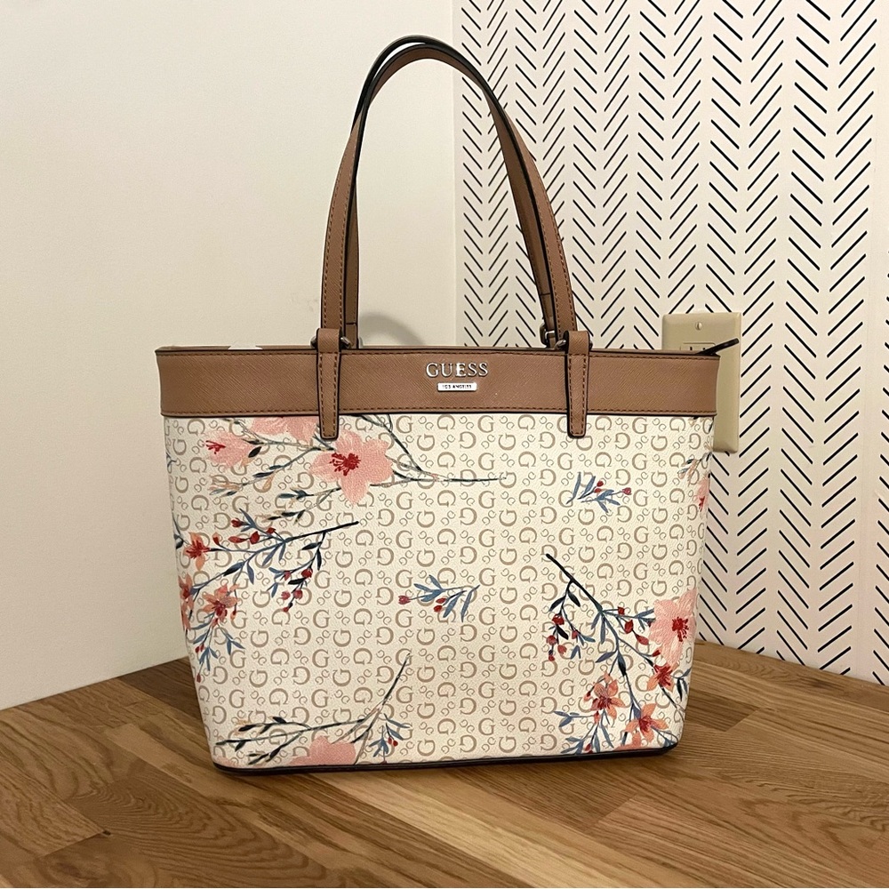 Guess tote bag